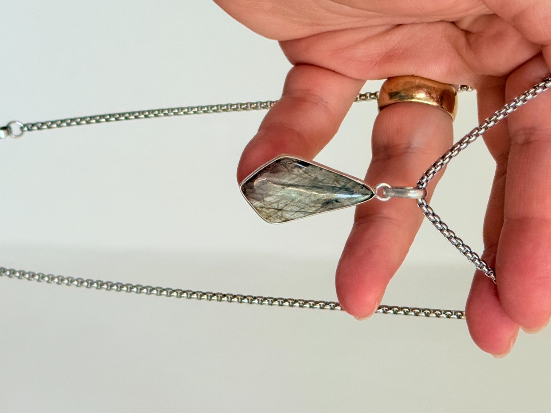 Catenine: Labradorite necklace – Nuovo e nell'imballaggio originale da Genève venduto da AGBERG 8