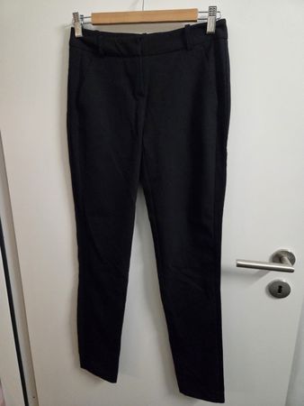 Lange schwarze Hose mit Mesh an den Seiten Gr. 34