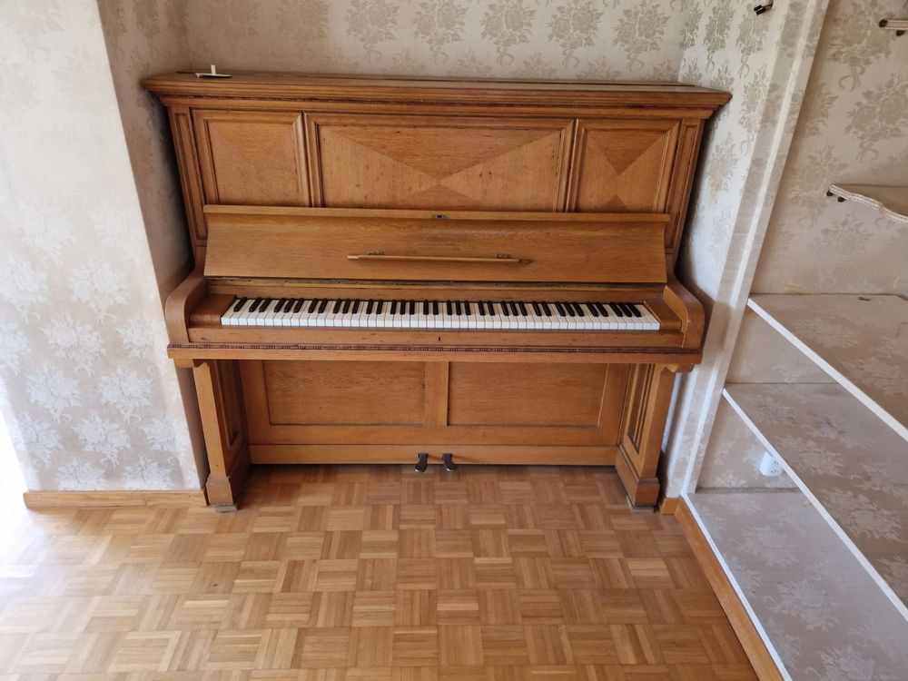 Klavier zu verschenken Kaufen auf Ricardo