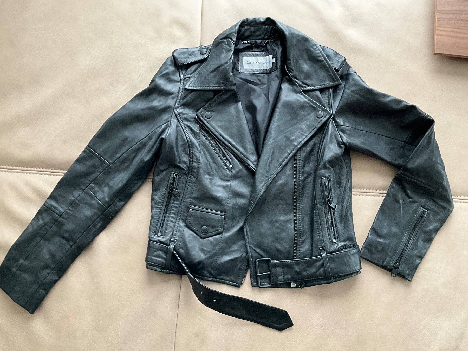 Giacche: Calvin Klein Leder Jacke Gr.36/S – Usato da Schindellegi venduto da lusi1971
