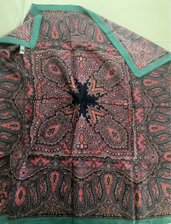 Seiden Foulard 🌸