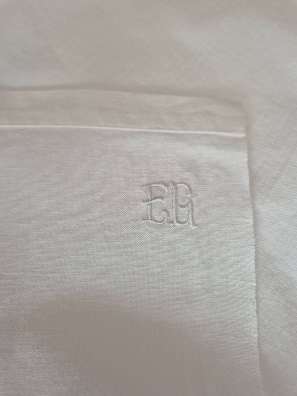 Bettwäsche: Leintuch  weiss, Monogramm EG, neuwertig – Gebraucht aus Bern von aronari