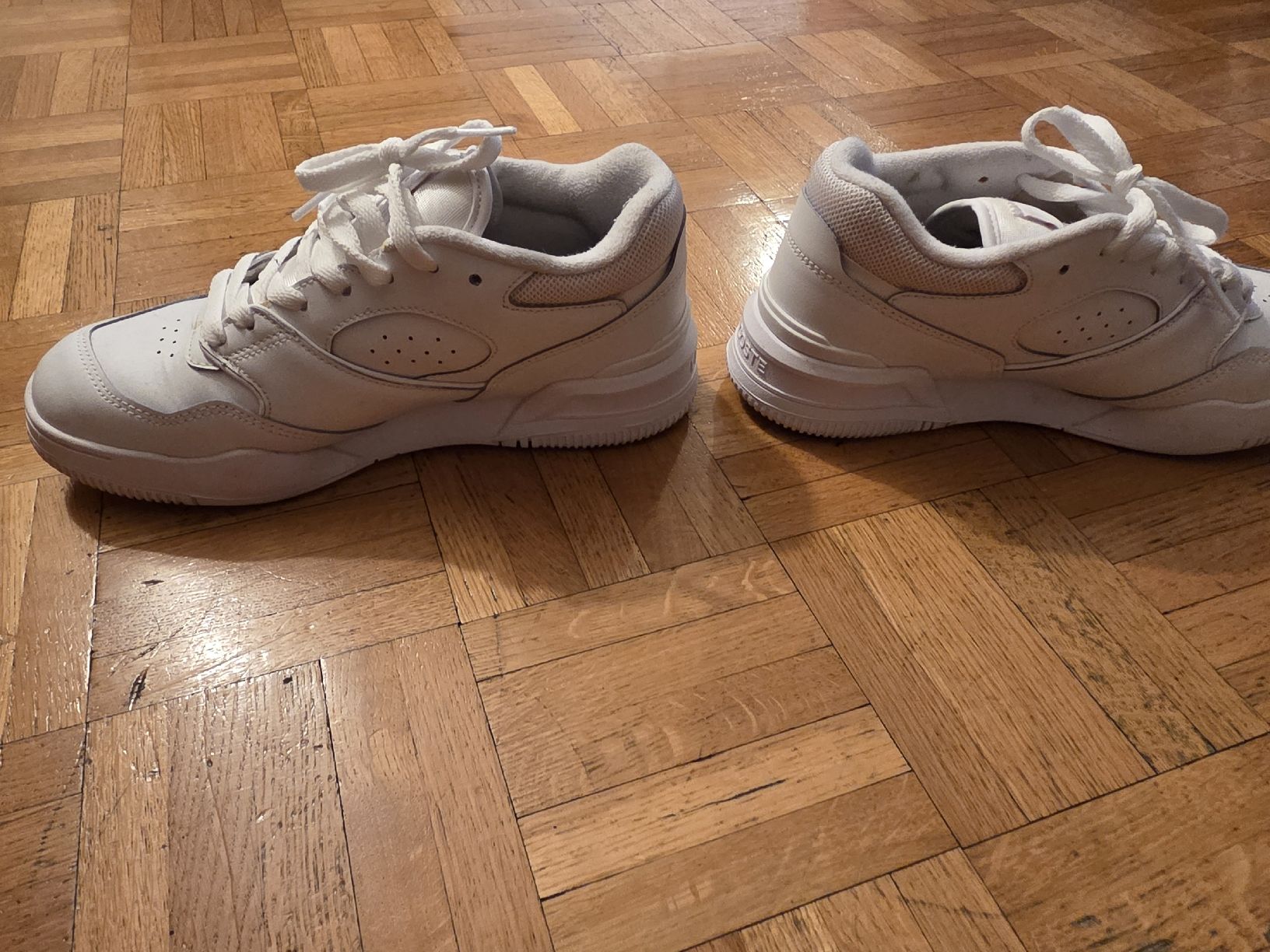 Lacoste Scarpe da uomo: baskets sneakers Lacoste blanches 38 – Nuovo (secondo la descrizione) da Corcelles-Payerne venduto da Shielddd 1