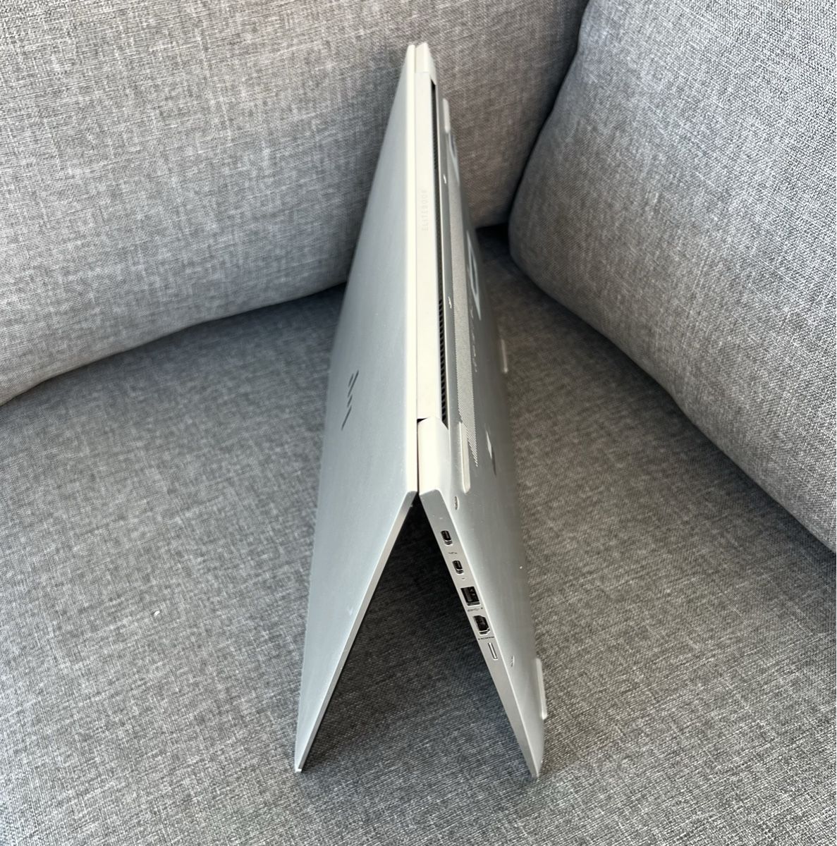 Hewlett Packard Notebook: HP EliteBook 1040 G4 – Nuovo (secondo la descrizione) da Reinach AG venduto da Noar.K 7