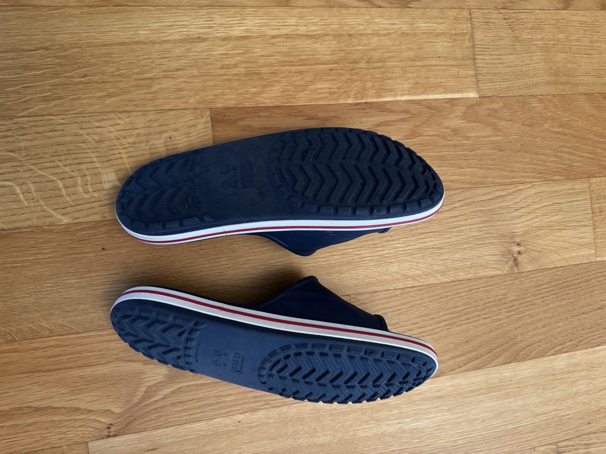 Crocs Scarpe da uomo: Crocs Herren Badelatschen, dunkelblau, Gr. 42/43 – Usato da Witterswil venduto da salunisa 1