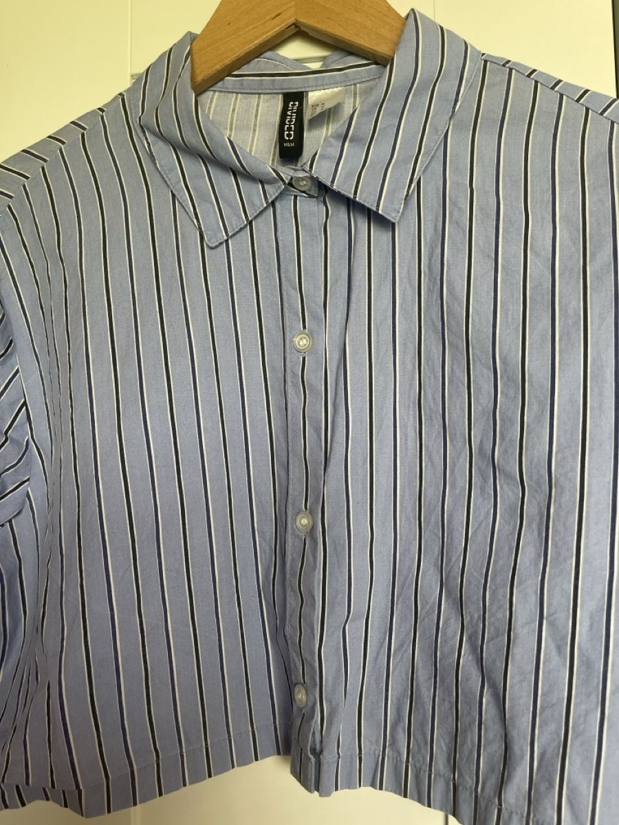 H&M Chemisiers: Bluse von H&M Gr. M – D'occasion à Balsthal par Katzenfan99 1