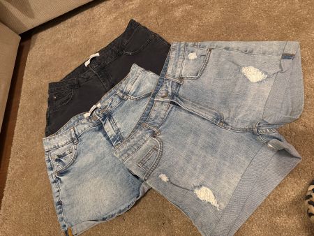 3 Paar Shorts / kurze Hosen, Grösse ca. 38
