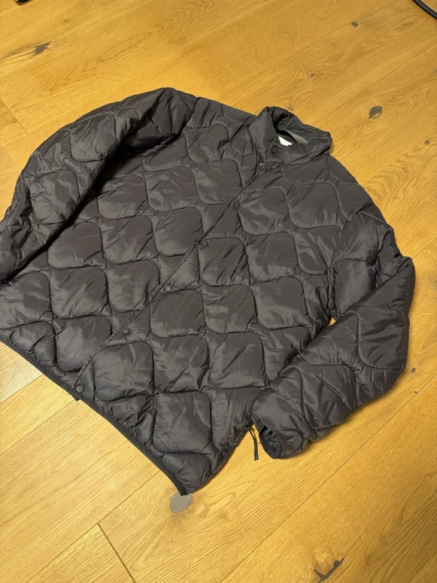 Jacken: Step Daunenjacke Gr. M / schwarz – Neu (gemäss Beschreibung) aus St. Gallen von Janeli. 1