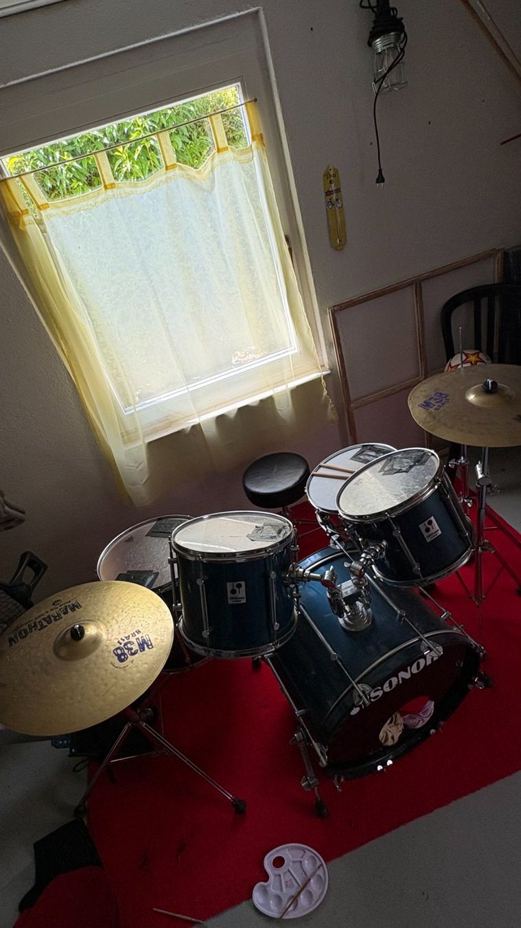 Sonor Strumenti musicali: Batterie – Usato da Cortébert venduto da lsc.sch