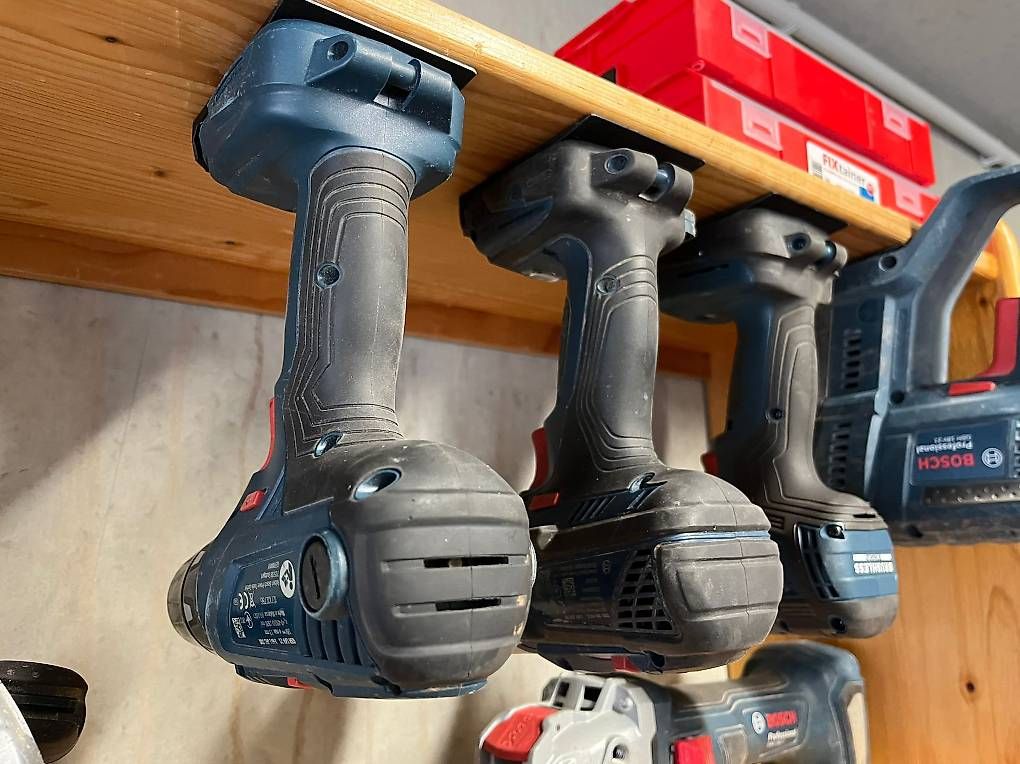 Bosch Tutti gli attrezzi: Bosch 18V Wandhalter 3er Pack – Usato da Dachsen venduto da HelveticCraft