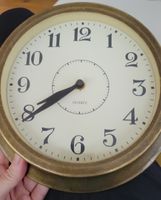 Belle horloge murale quartz vintage, parfait état!