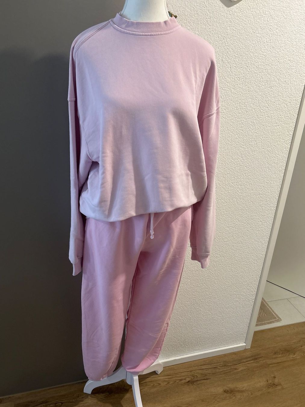 Pull&Bear Kleiderpakete: Damen Pullover mit Hose rosa von Pull&Bear Gr. S + M – Gebraucht aus Brunnen von Nala2929 1