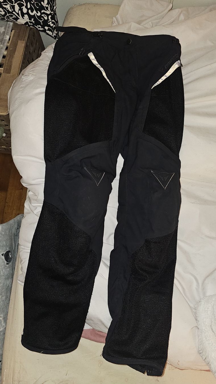Dainese Pantaloni: Pantalon moto – Nuovo (secondo la descrizione) da Valeyres-Ursins venduto da Juhry