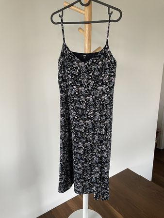 Uniqlo Sommerkleid Gr. M, Blumenmuster, Top Zustand!