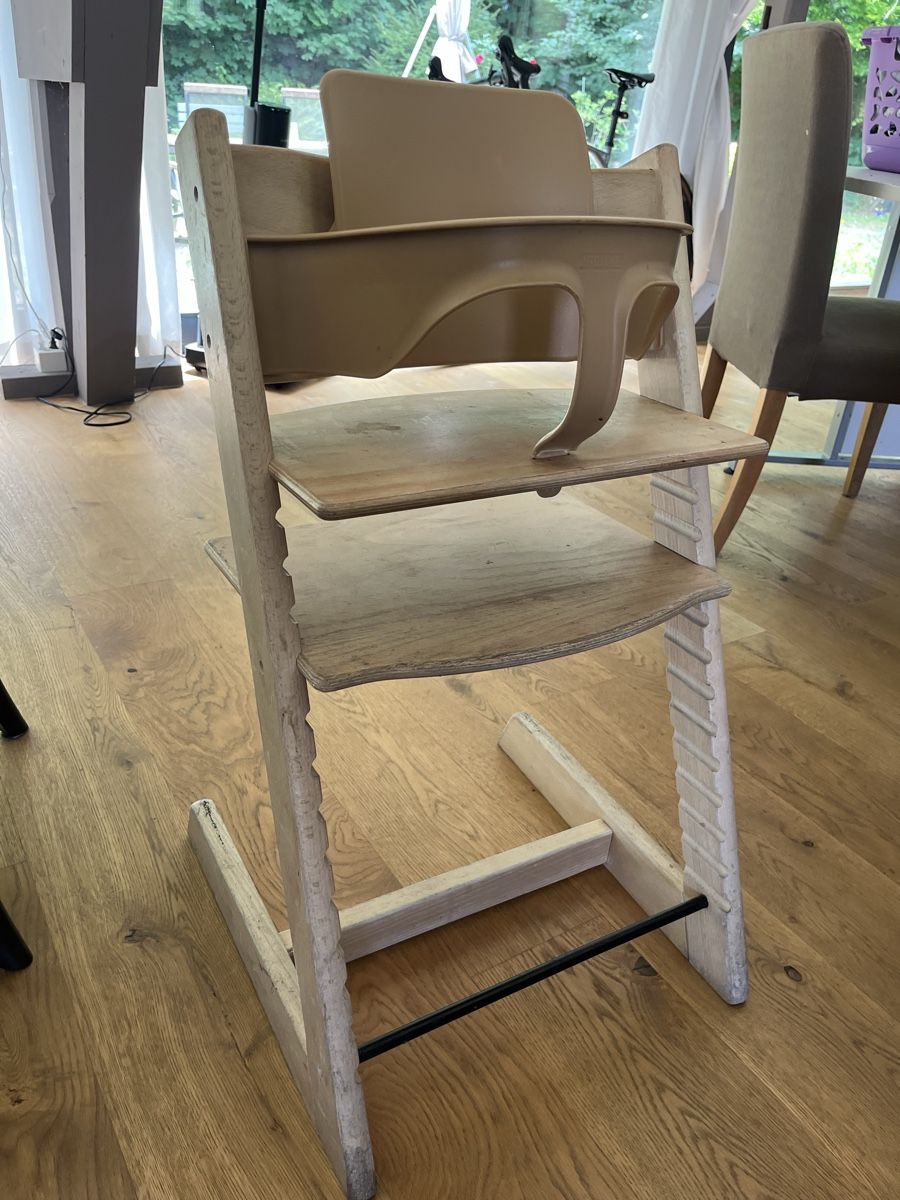 Stokke Chaises hautes: Stokke Tripp Trapp mit Babyset!! – D'occasion à Flaach par Auto6011 1