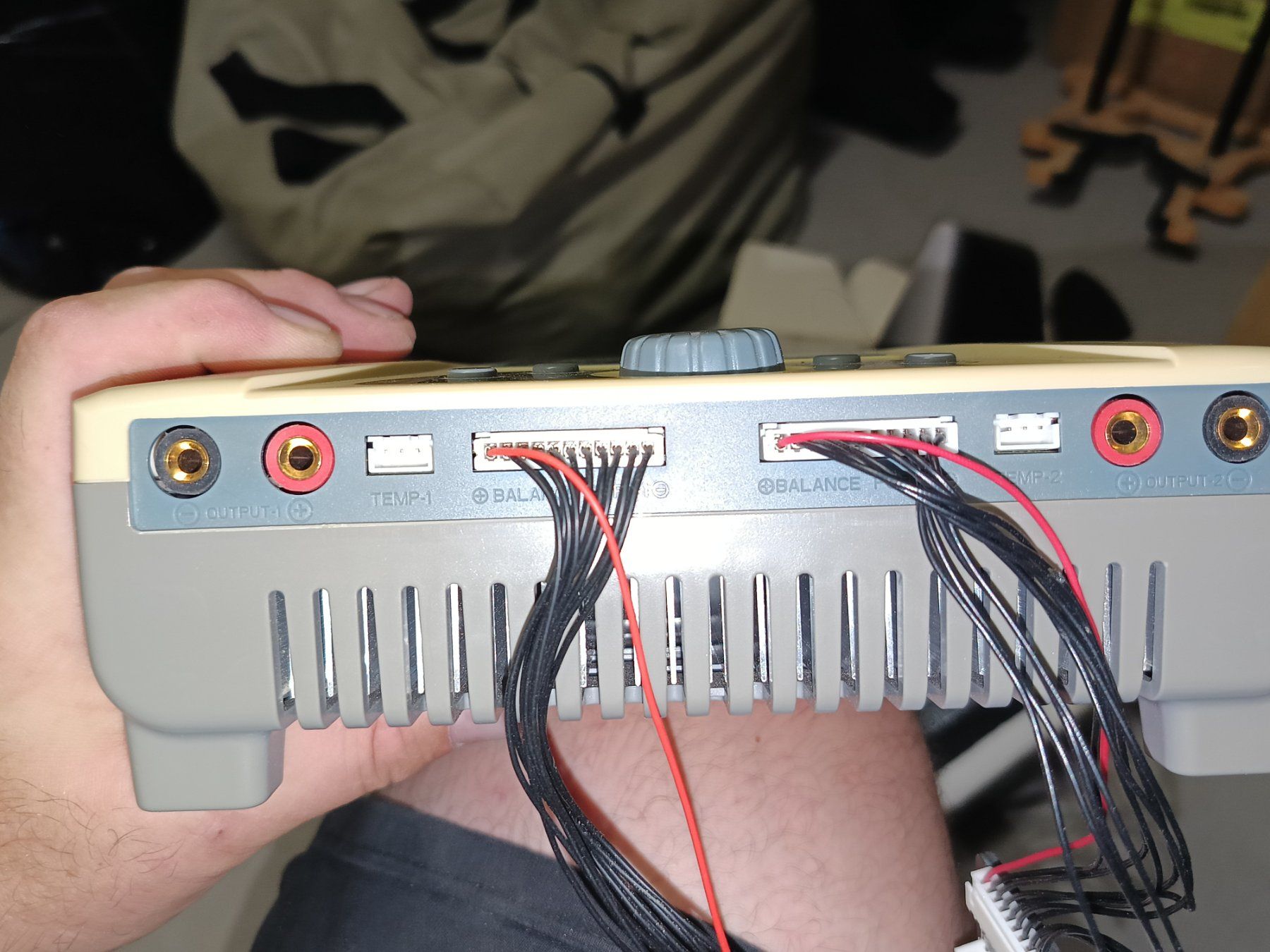 Accus, Chargeurs & Blocs d'alimentation: i Carger 4010 duo – D'occasion à Uznach par Rzeljko 2