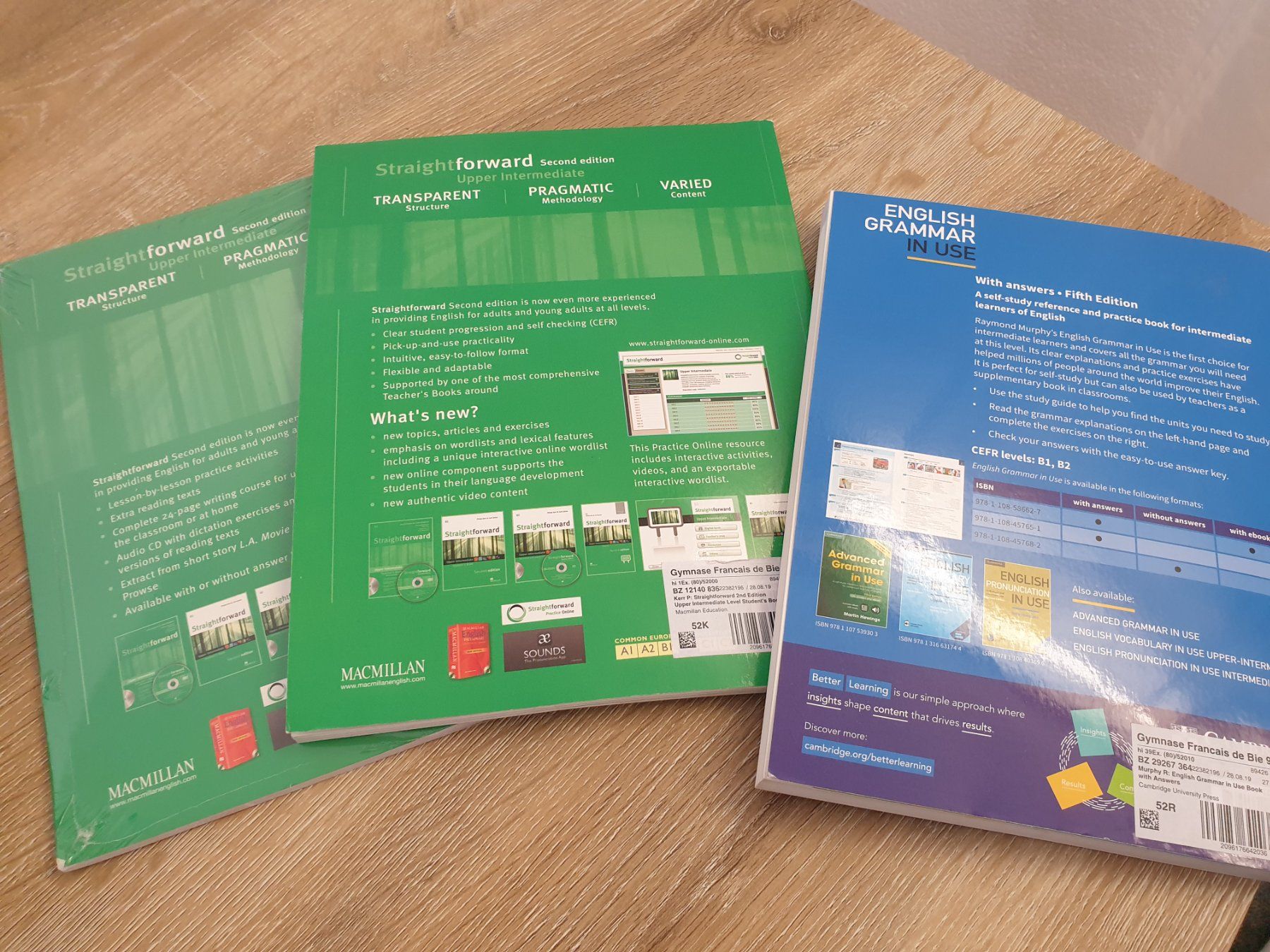 Bücher: English Grammar in use and Straightforward – Gebraucht aus Biel/Bienne von  1