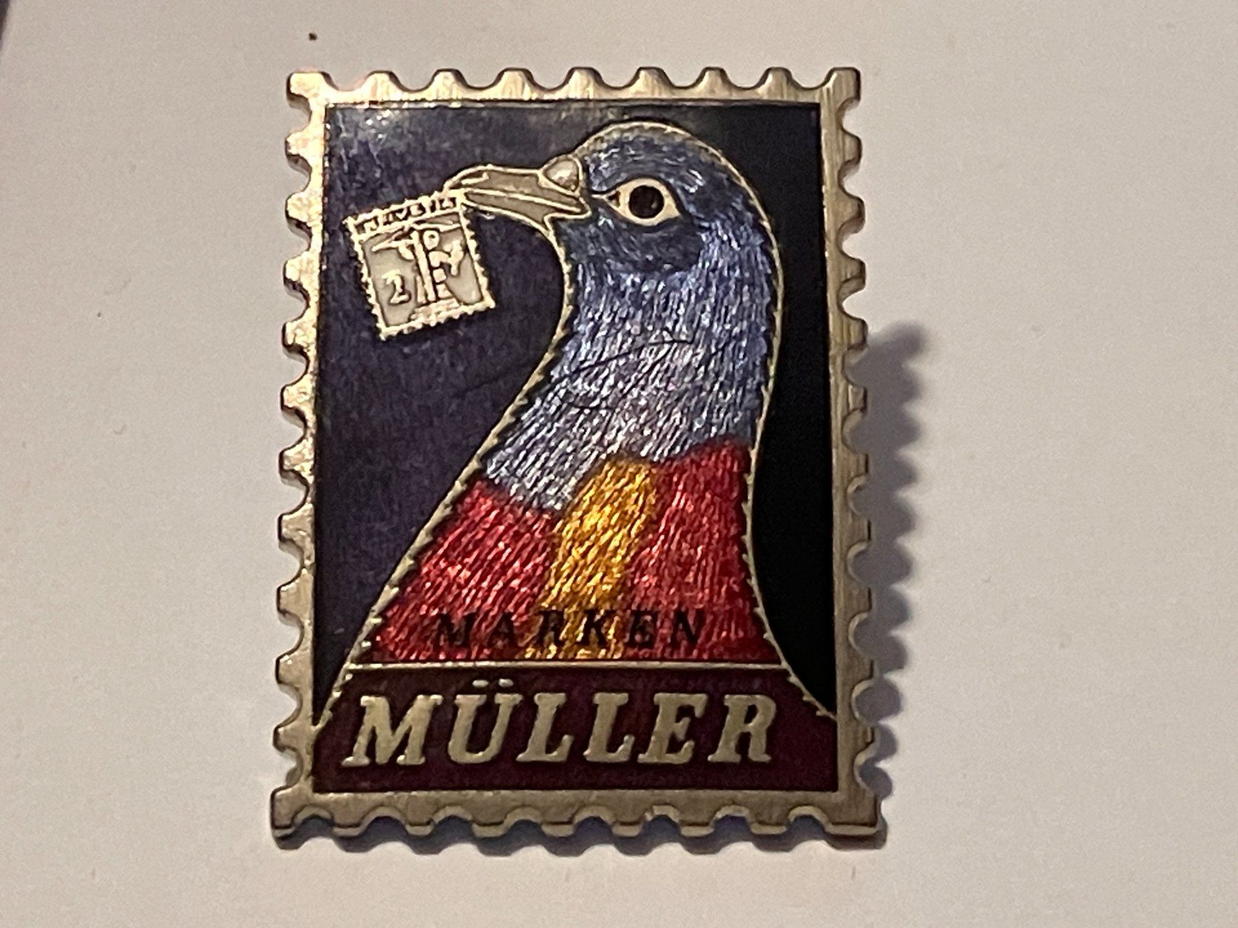 Placchette & Badge: 1 Pin Briefmarke Marken Müller – Usato da Basel venduto da djwwpp