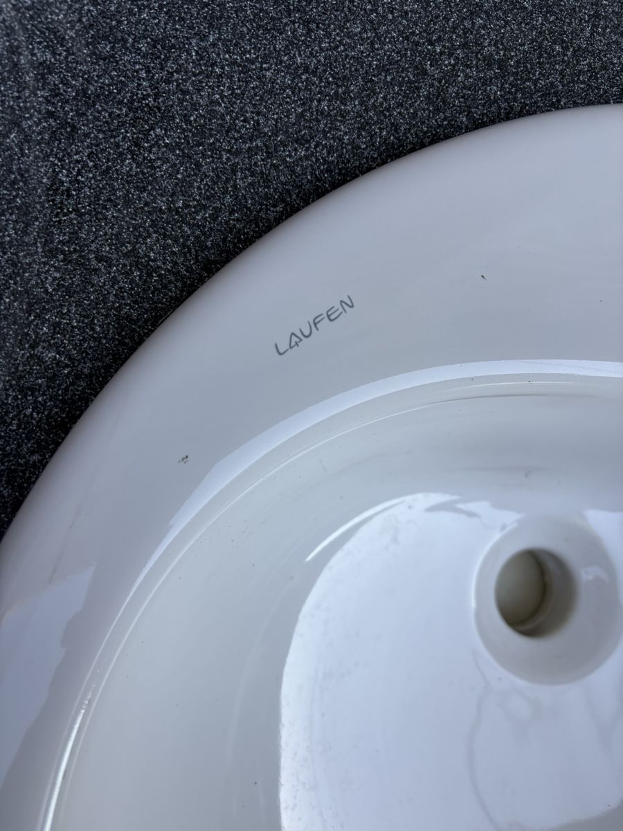 Lavabi & lavandini: Doppelwaschbecken mit Steinplatte mit Unterbaumöbel – Usato da Frieswil venduto da tentimesbigger 1