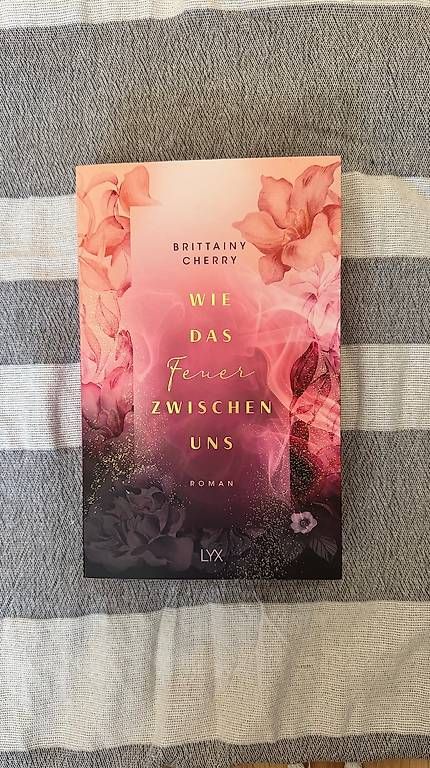 Livres: Wie das Feuer zwischen uns – D'occasion à Widnau par ali_t96f