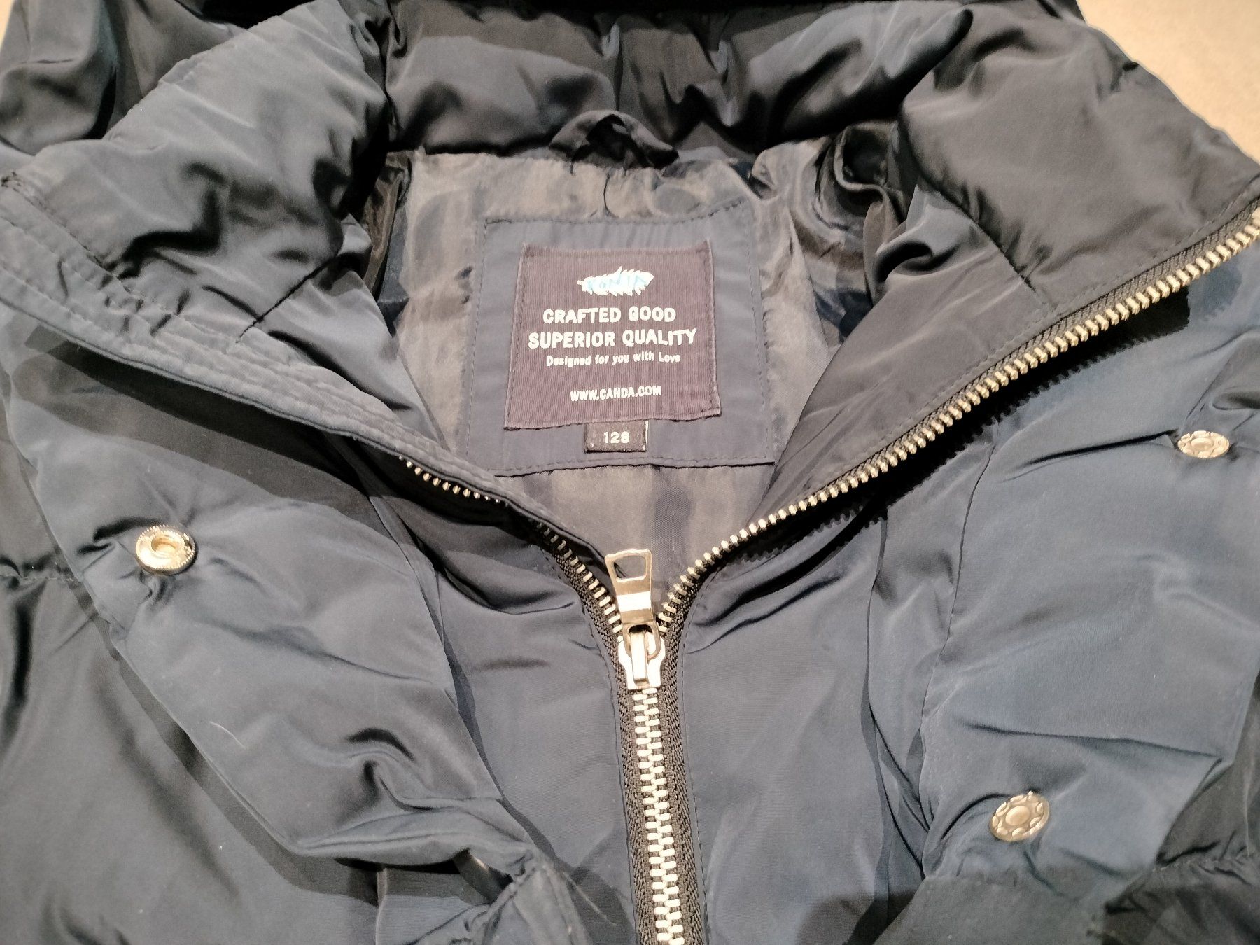 C&A Giacche & Cappotti: Winterjacke Mädchen Grösse 128 – Usato da Neftenbach venduto da TheKringel 2