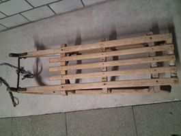 alter Holzschlitten