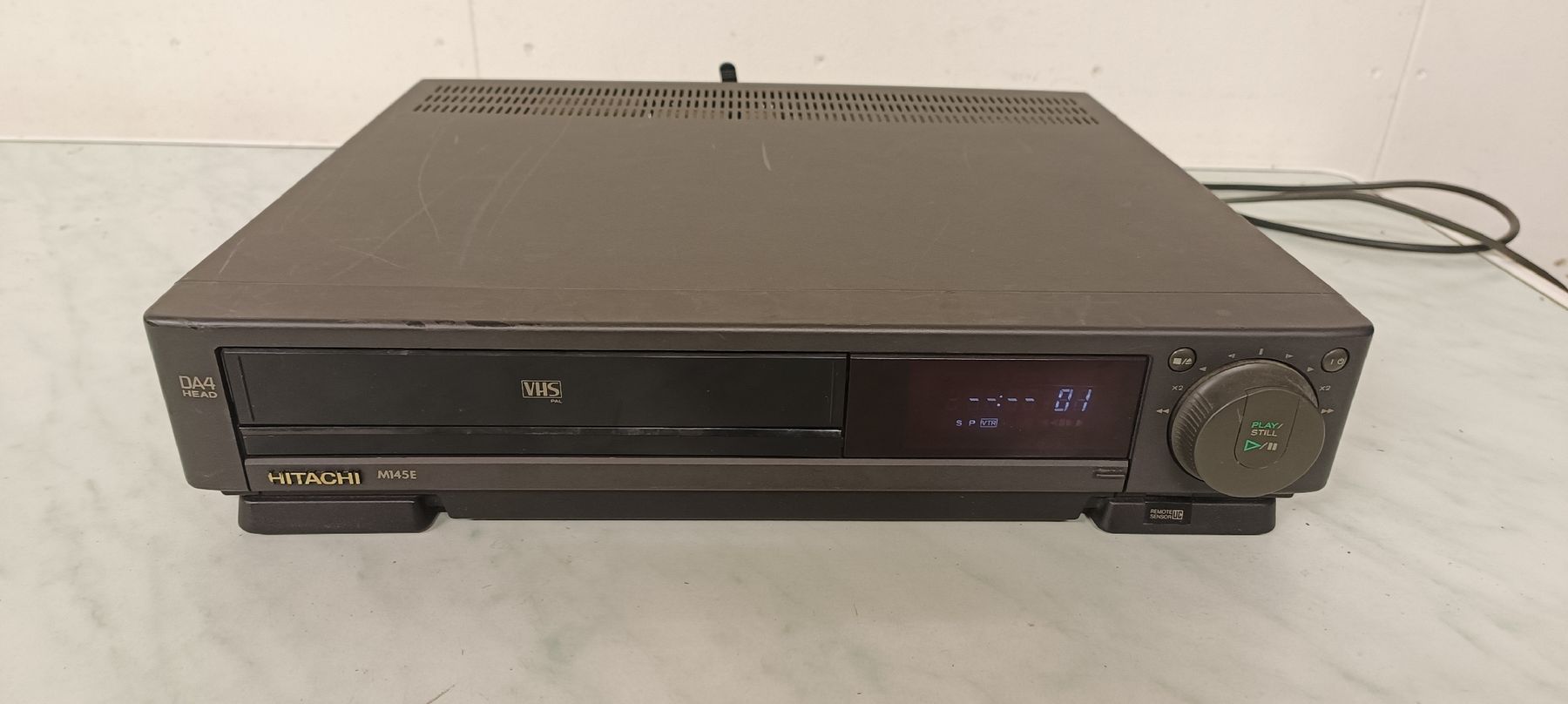 Hitachi Registratori: Hitachi VHS Recorder VM-E420E  – Usato da Pfäffikon ZH venduto da K-V-M