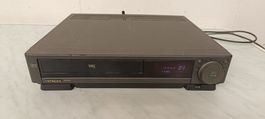 Hitachi VHS Recorder VM-E420E 