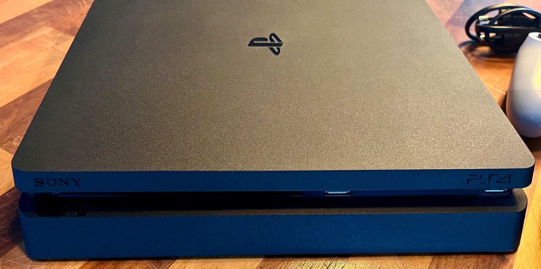 Sony Consoles: PlayStation 4 Slim – D'occasion à Winterthur par muelleman 1