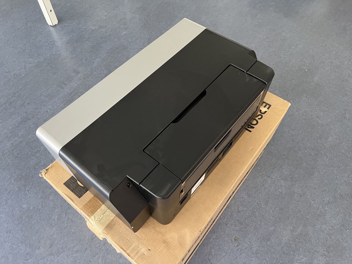Epson Drucker: Epson R3000 – Defekt aus Zürich von kirkdada 4