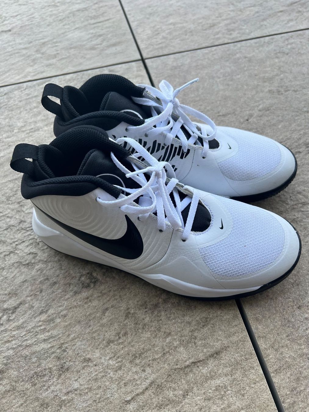 Nike Scarpe da uomo: Nike Schuhe, Top Zustand, 38.5 – Usato da Schmitten FR venduto da mar_jk2r 3