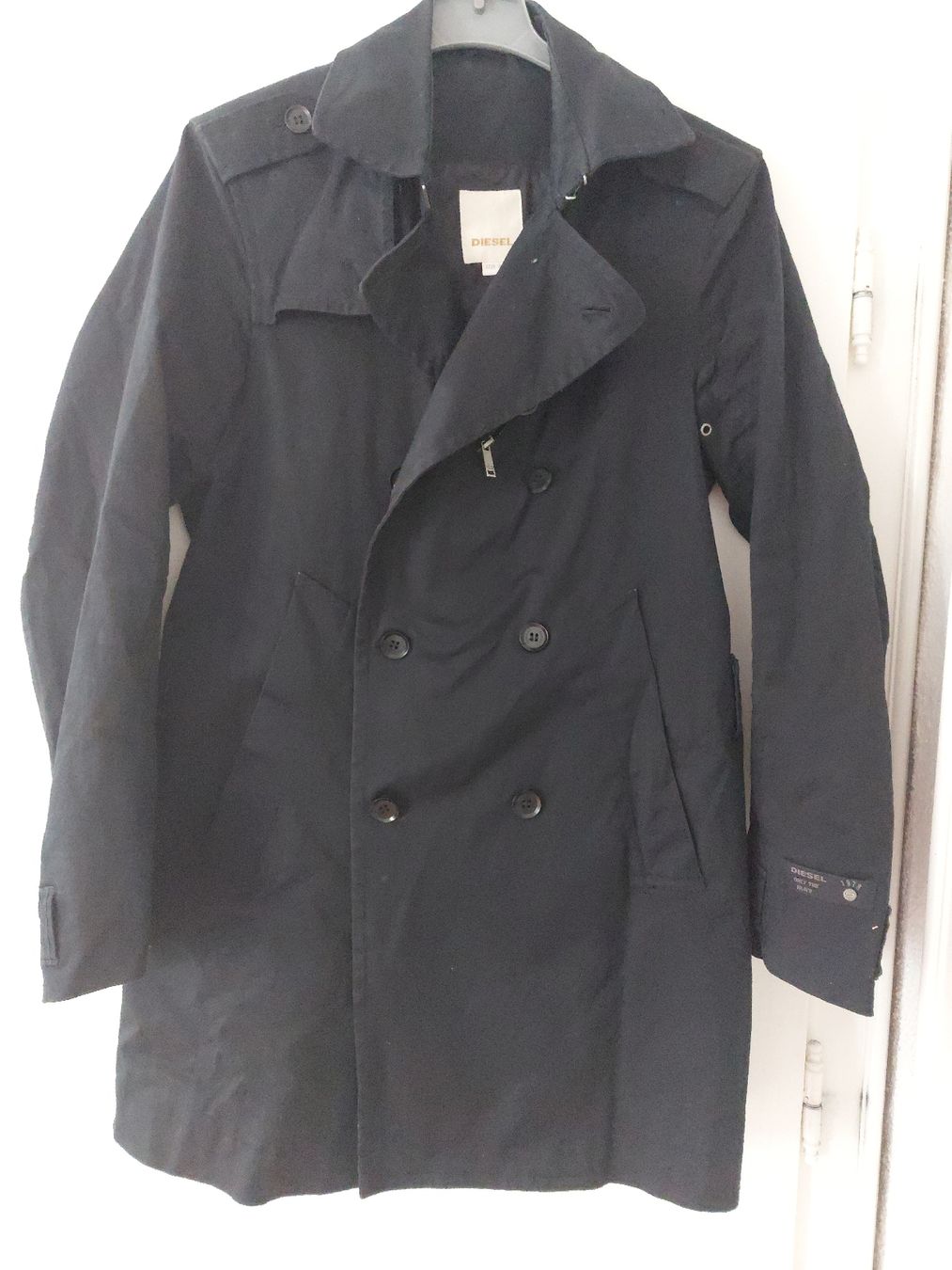 Diesel Cappotti: cooler Mantel von Diesel – Usato da Abtwil SG venduto da brigittep