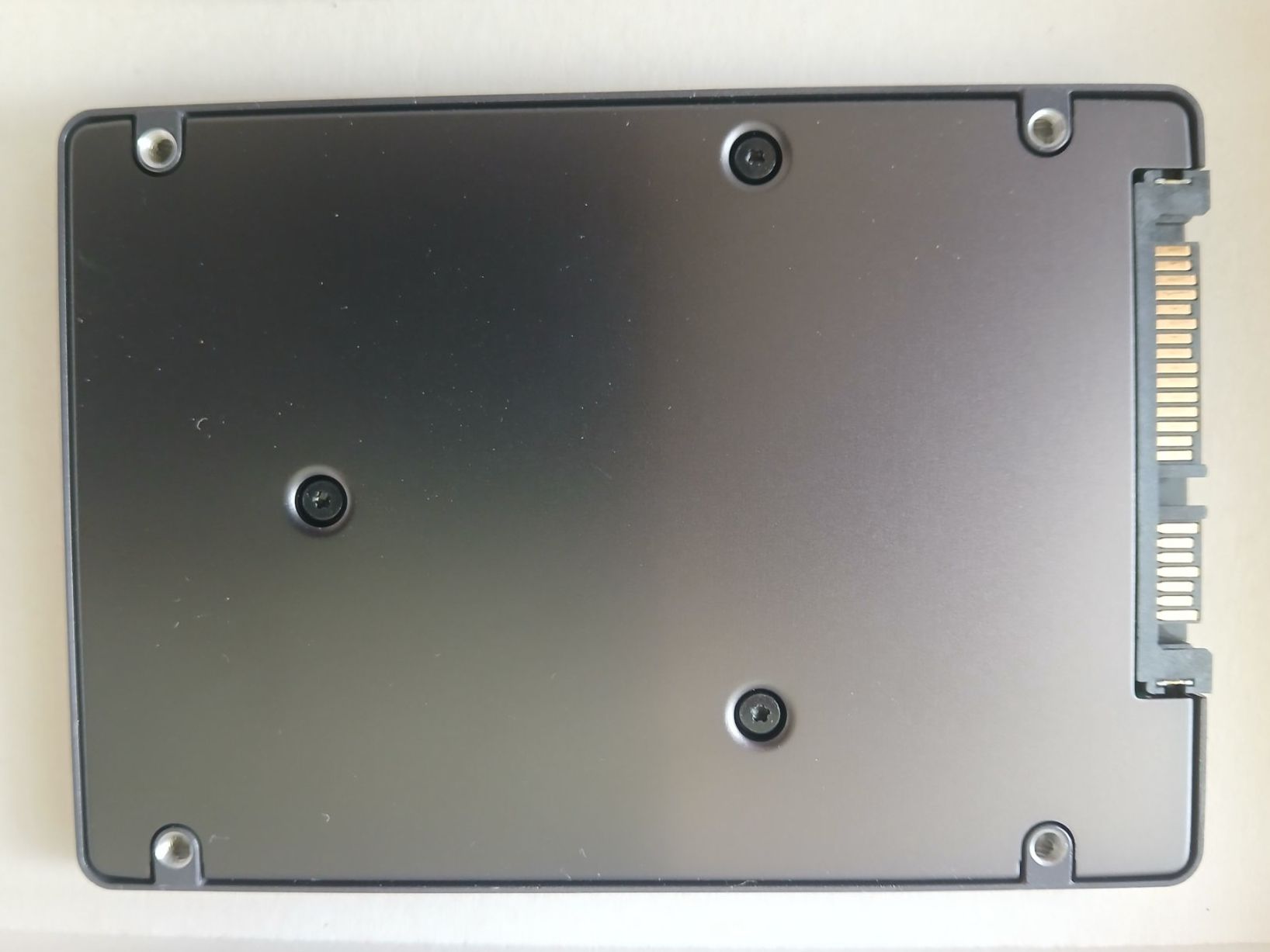 Samsung Dischi rigidi: Samsung PM851 2.5" SSD (SATA 6.0) – Usato da Zürich venduto da sebime0 1