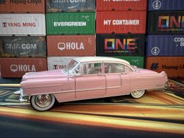 Cadillac 1955 Limousine pink  1:24 von Elvis