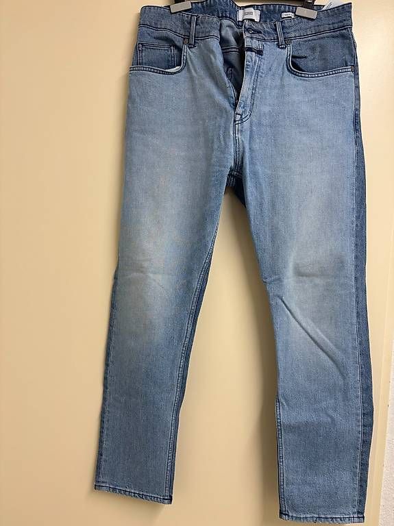 Closed Jeans: Closed Jeans Farbe Hellblau Gr.30 (R) – Usato da Wallisellen venduto da ASZT