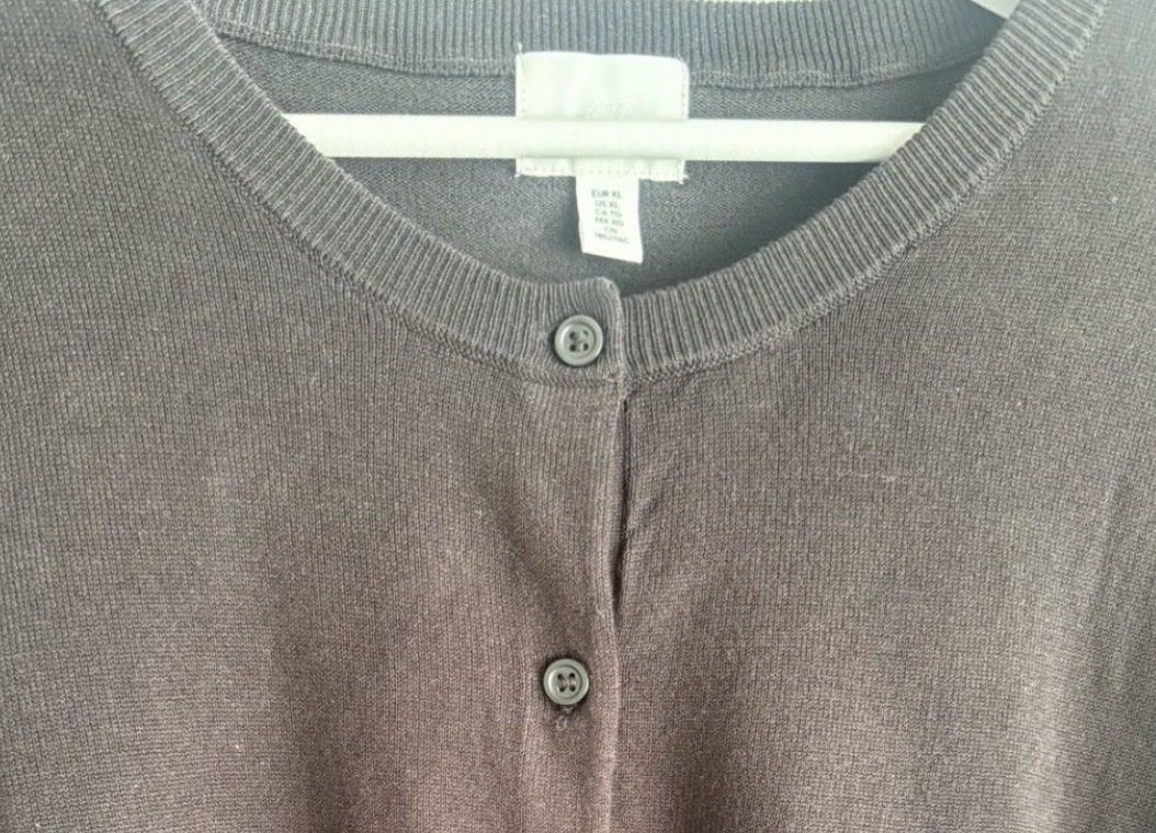 H&M Giacche: Feinstrick-cardigan, Dunkelbraun, Neu. – Nuovo (secondo la descrizione) da Zürich venduto da ber_78xz 4