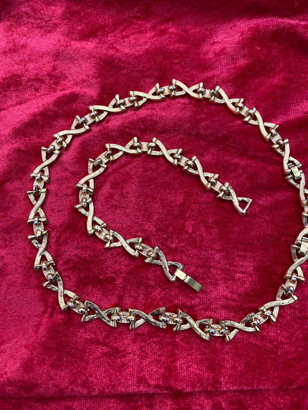 Altri gioielli: Goldfarbenes Collier mit Armband – Usato da Wettingen venduto da taloo 2