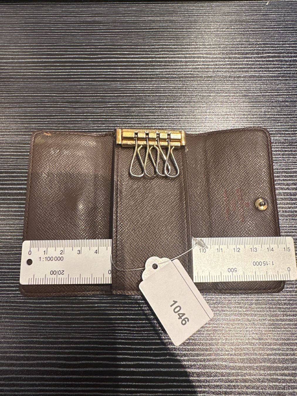 Louis Vuitton Portachiavi: Louis Vuitton Schlüsseletui - Nr. 1046 – Usato da Hittnau venduto da LuxAndMore 2