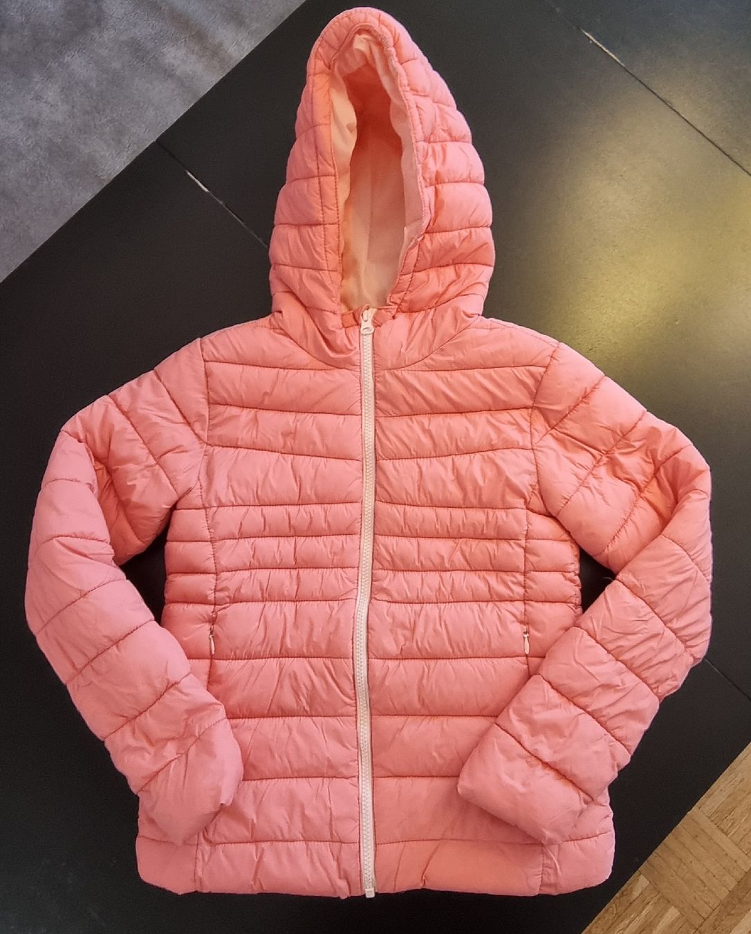 Leichte Mädchen Jacke, Grösse 146 (Gebraucht) in Bülach für CHF 11