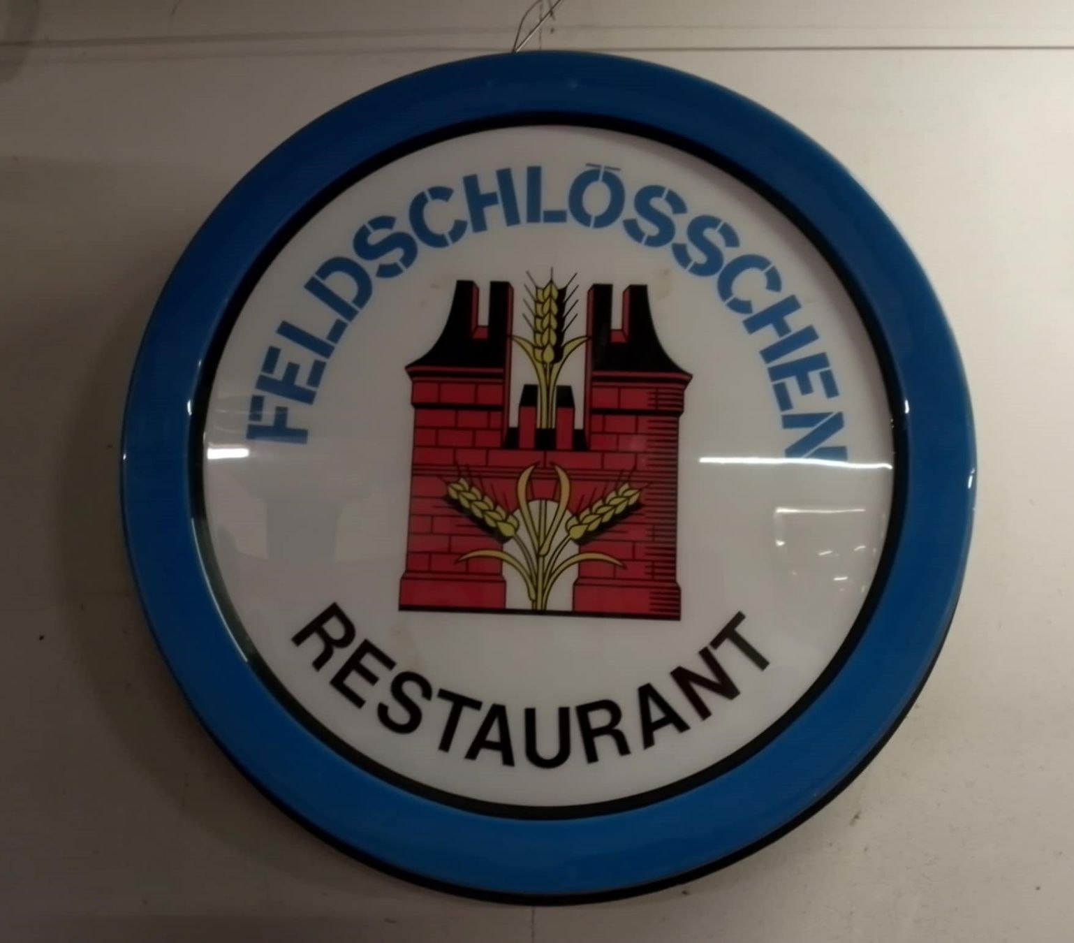 Feldschlösschen Insegne: Werbung Feldschlösschen Leuchtreklame – Usato da Niedergösgen venduto da usc_l8gm