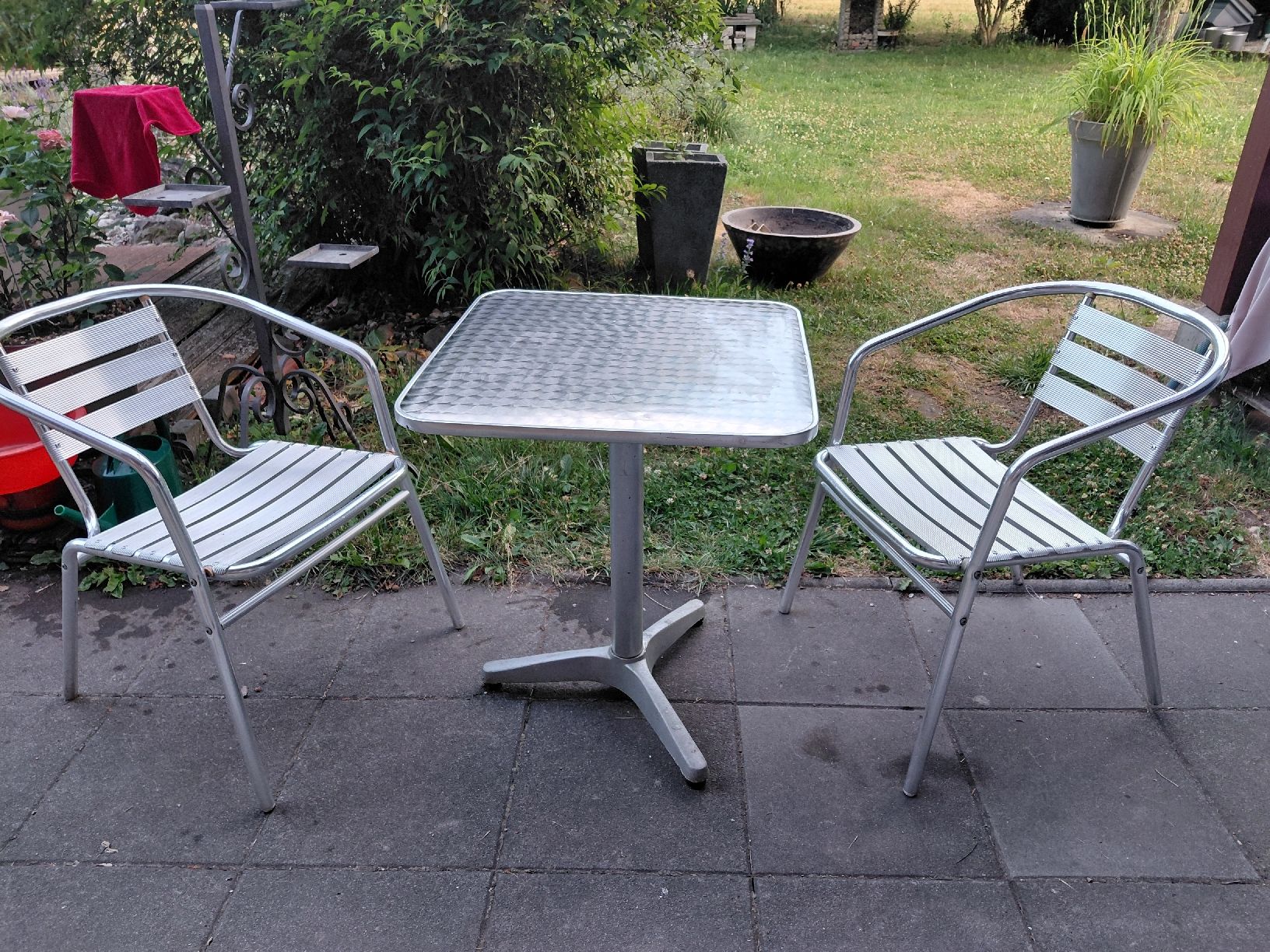 Tables: Chromtisch und 2 stühle – D'occasion à zuchwil par parson65 1