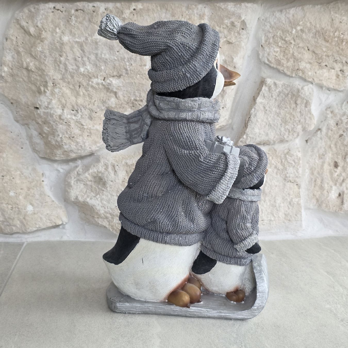Tutte le decorazioni: Deko Pinguin Elternpaar mit Kind  – Usato da Rheinsulz venduto da Gilea 2