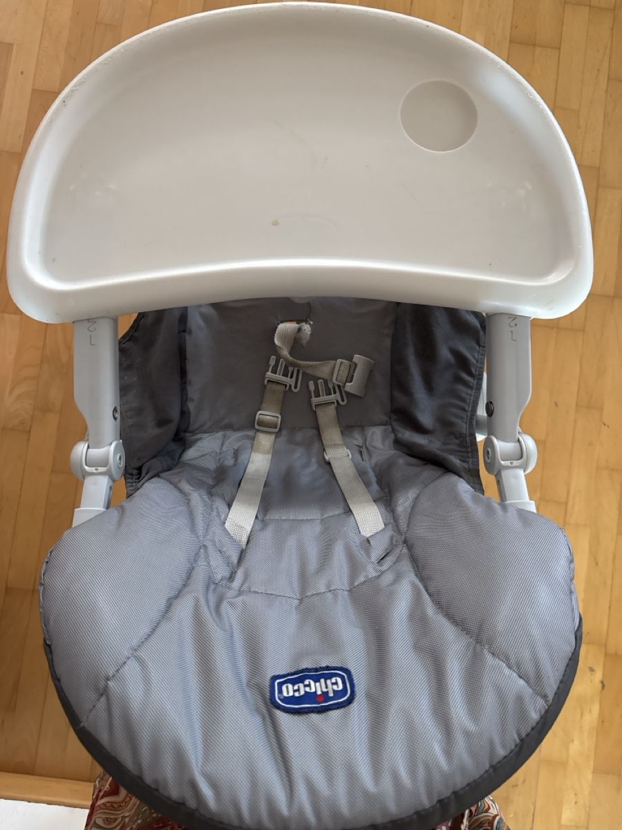Chicco Chaises hautes: Hochstuhl Kinder – D'occasion à Bülach par noc_yn8m 1