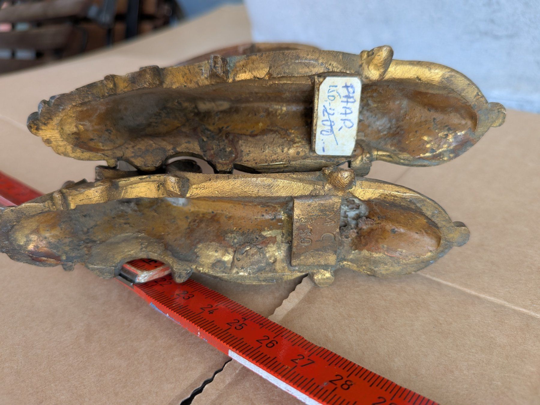 Sculture & Statue: 2 kleine antike Bronze Vorhangstangenhalter oder Raffhalter – Usato da Emmen venduto da Brockofsky 5