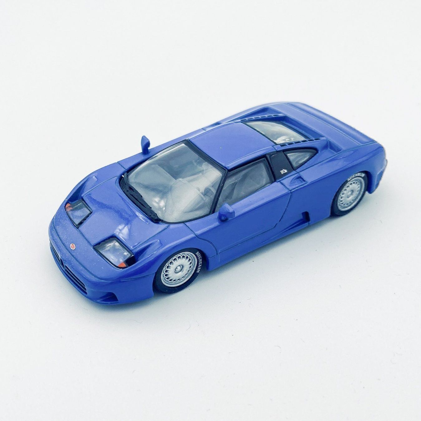 Minichamps Modellini d'auto: Bugatti EB110 – Nuovo e nell'imballaggio originale da Suhr venduto da fmgiger