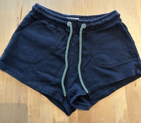 Bershka black short size M