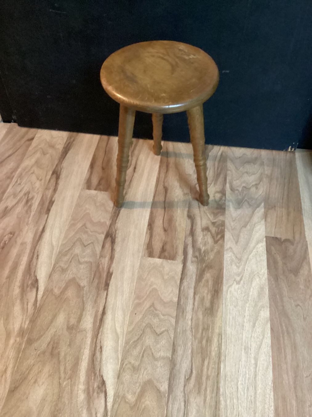 Tabourets: Alter kleiner Holz Hocker  Versand 12.- – D'occasion à Unterkulm par Lunchen11