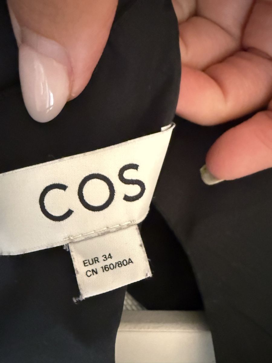 Cos Robes: Schwarzes COS Kleid/ Gr.34 – D'occasion à Zürich par secondhandpassion 1