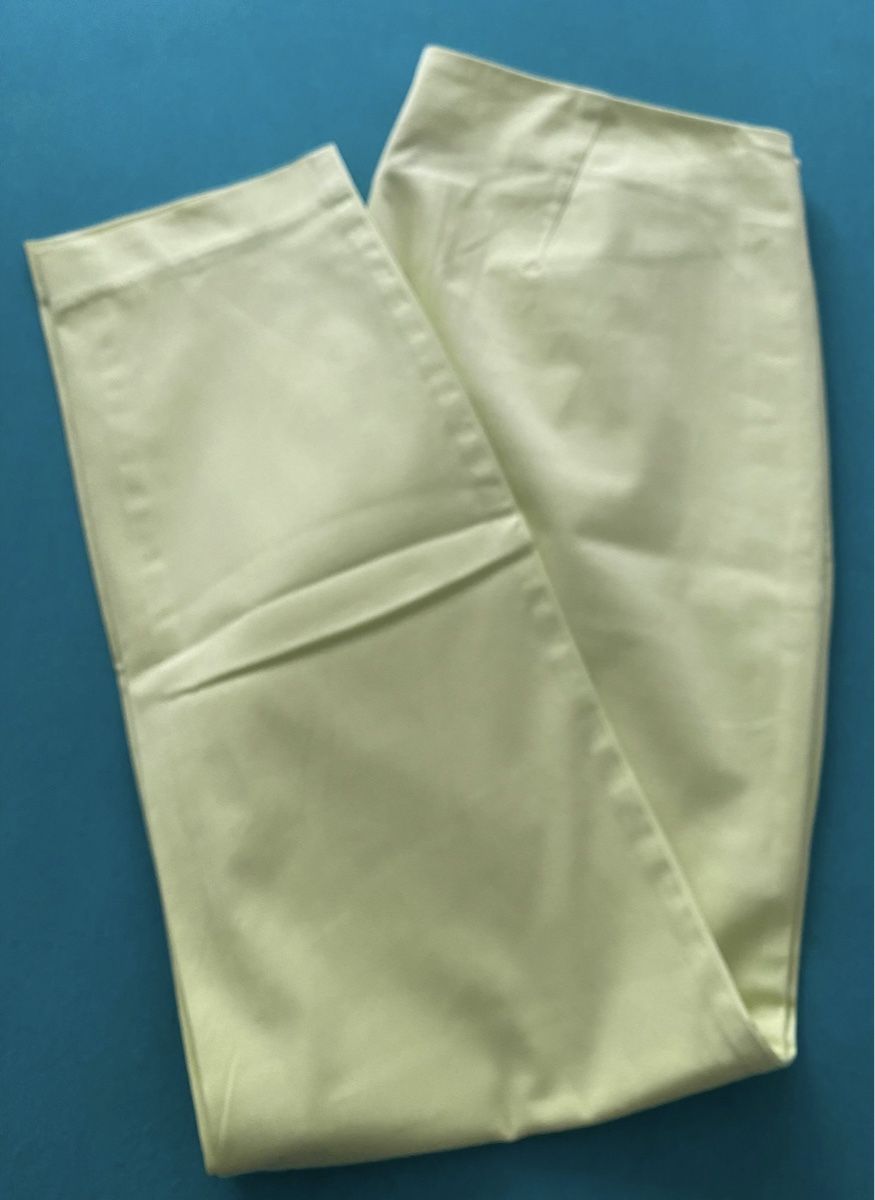 Benetton Hosen: Benetton Hose & Mango Bluse – Gebraucht aus Zollikerberg von Jvac2 4