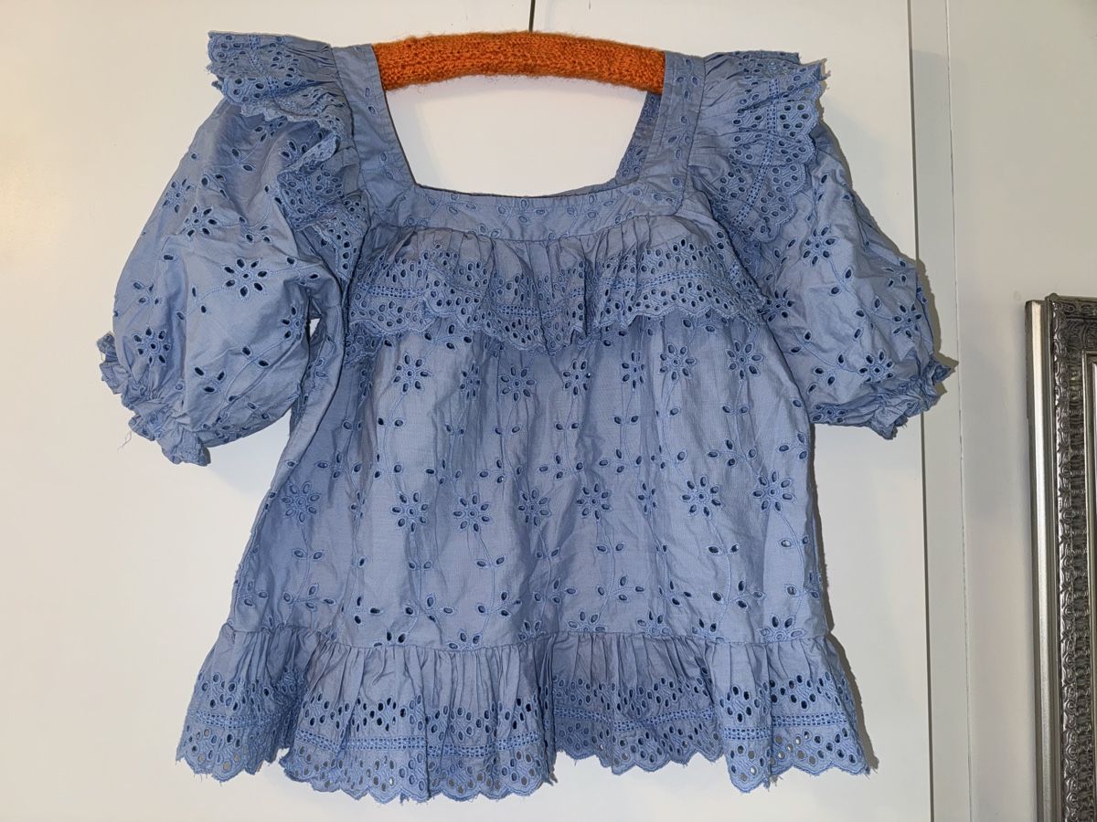 Top: Spitzentop Top Oberteil Broderie Anglaise – Usato da Obfelden venduto da tan_9lj9 9